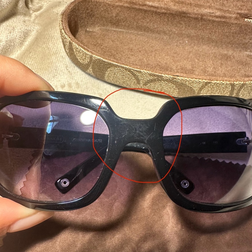 Coach Elegant Black Sunglasses - Picture 5 of 5